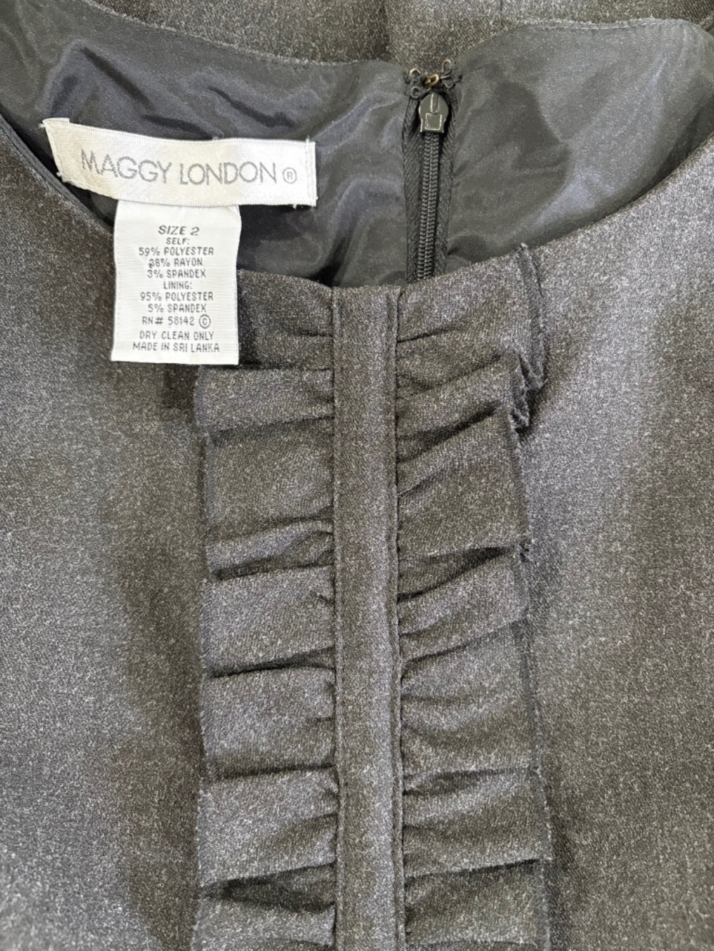 Maggy London Dark Shimmery Charcoal Ruffle Placket Cap Sleeve Shift Dress Size 2 - Picture 4 of 4